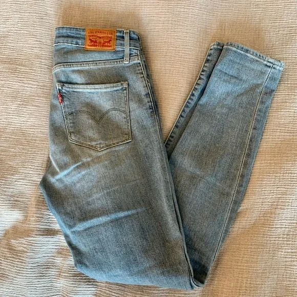 Levi’s 721 High Rise Skinny Jeans - Picture 8 of 11